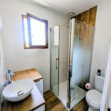 Prázdninový dům Charmante Maison Avec Jardin Prive Proche De La